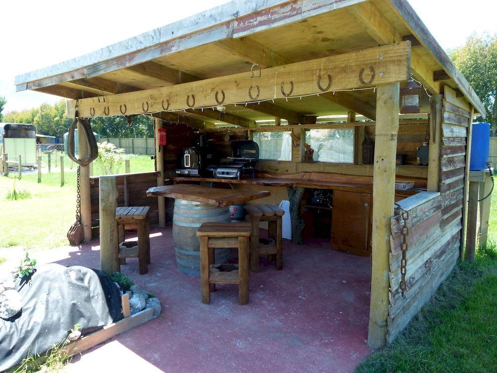 Wacky Stays - Unique Farm-Stay Glamping Rentals, Free Animal Feeding Tours Кайкоура Экстерьер фото